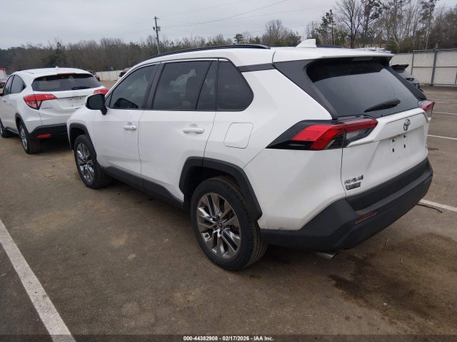 Toyota Rav4 Xle Premium 2019 2T3C1RFV9KW010512 Image 3