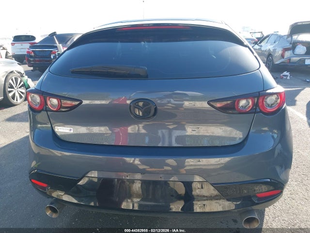 JM1BPALM4P1605121 Mazda Mazda3 2.5 S Carbon Edition