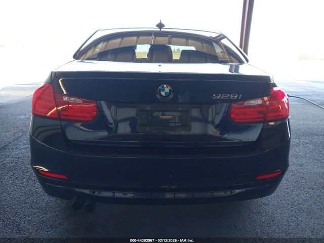 44382967 :رقم المزاد ، WBA3A5C59CF256991 vin ، 2012 Bmw 328i مزاد بيع