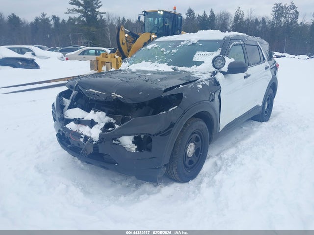Ford Police Interceptor Utility 2022 1FM5K8AB0NGB52742 Image 2
