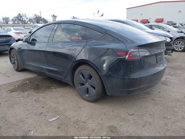 2021 TESLA MODEL 3 5YJ3E1EA4MF143711 Photo 2