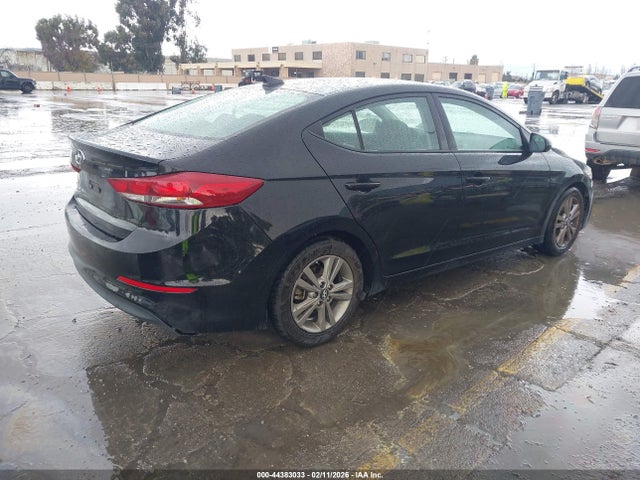 5NPD84LF3JH341401 Hyundai ELANTRA SEL