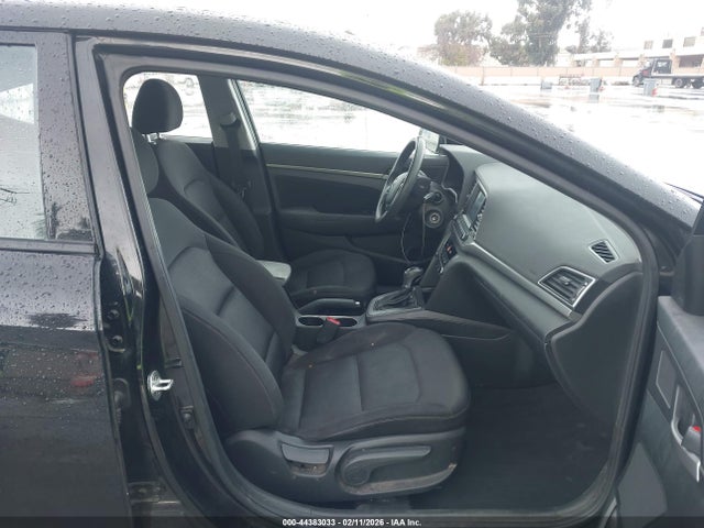 5NPD84LF3JH341401 Hyundai ELANTRA SEL