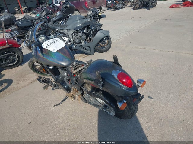 Kawasaki Vn900 C 2017 JKAVN2C19HA068322 Image 3