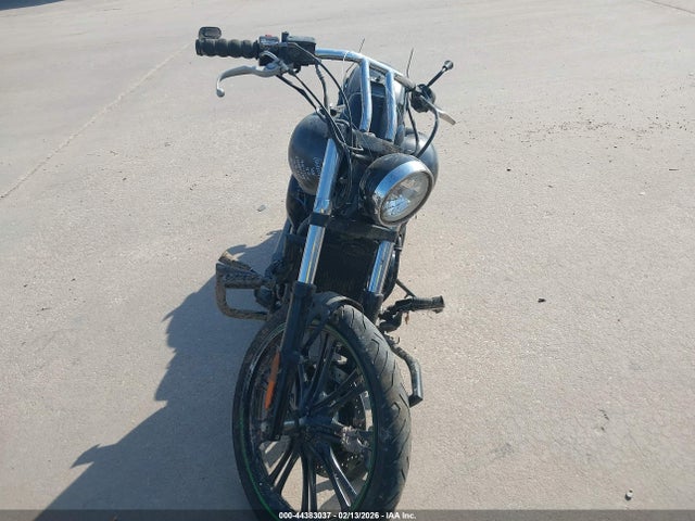 Kawasaki Vn900 C 2017 JKAVN2C19HA068322 Image 5