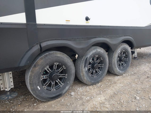 Grand Design Other 2019 573FM4530K1112778 Image 10