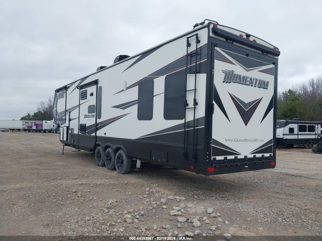 Grand Design Other 2019 573FM4530K1112778 Image 3