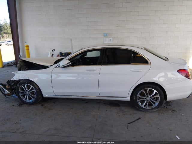 Aukcja sprzedaży 2016 Mercedes-benz C 300 4matic, vin: 55SWF4KB2GU136283, numer aukcji: 44383090