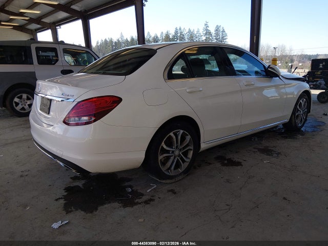 2016 MERCEDES-BENZ C 300 55SWF4KB2GU136283 Photo 3