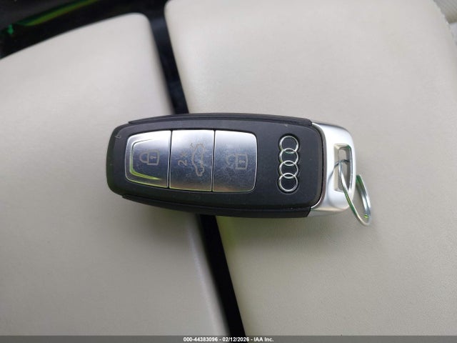 2019 AUDI A8 L WAU8DAF82KN017671 Photo 10