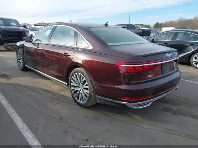 2019 AUDI A8 L WAU8DAF82KN017671 Photo 2