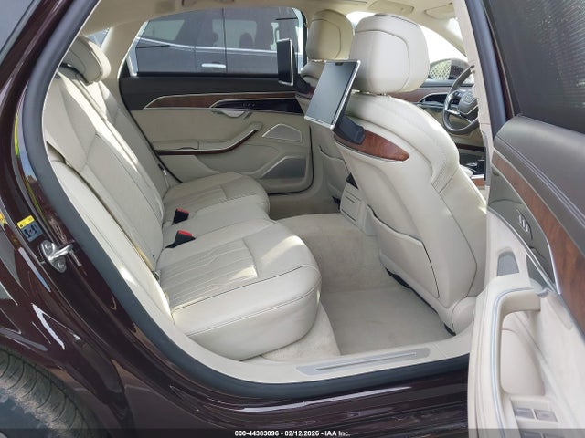 2019 AUDI A8 L WAU8DAF82KN017671 Photo 7