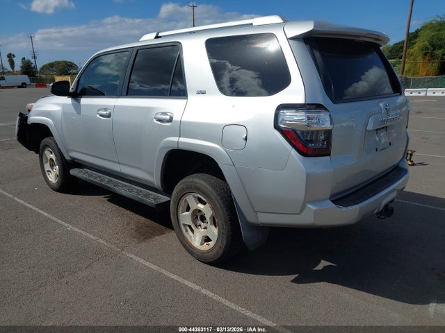 2016 TOYOTA 4RUNNER JTEZU5JR8G5137315 Photo 2