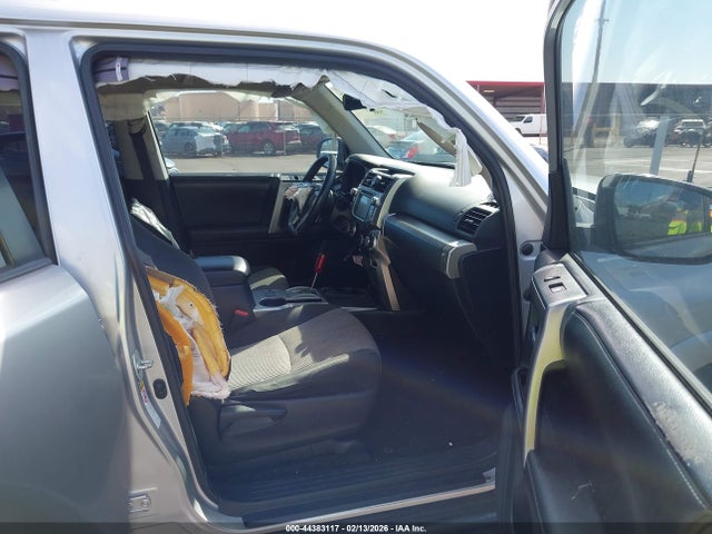 2016 TOYOTA 4RUNNER JTEZU5JR8G5137315 Photo 4