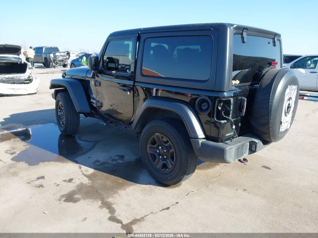 2020 JEEP WRANGLER 1C4GJXAN0LW268322 Photo 2