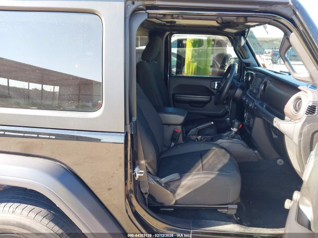 2020 JEEP WRANGLER 1C4GJXAN0LW268322 Photo 4