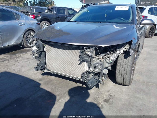 4T1G11AK8PU750570 Toyota CAMRY SE