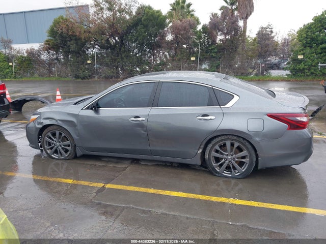 1N4AL3AP5JC296910 Nissan Altima 2.5 Sr