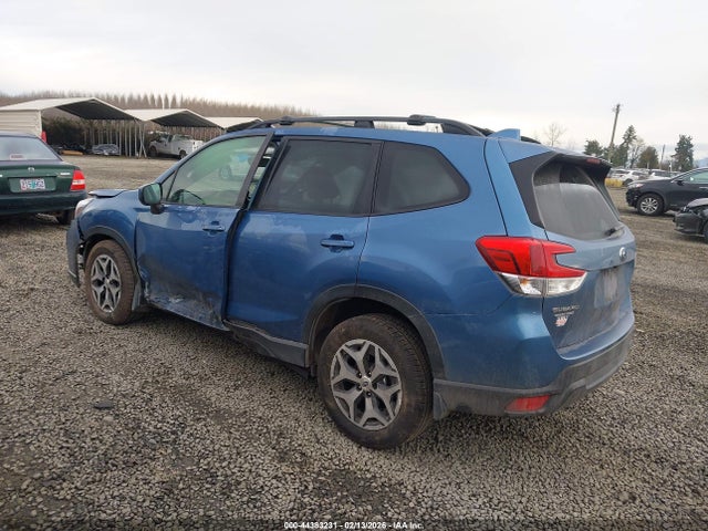 Subaru Forester Premium 2019 JF2SKAEC0KH548677 Image 3