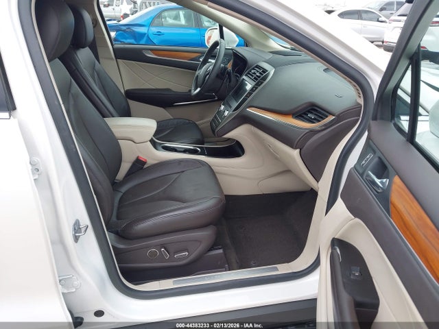 5LMCJ2C95KUL17549 Lincoln MKC SELECT