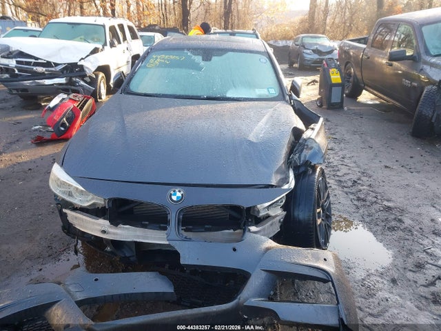 44383257 :رقم المزاد ، WBA8D9G58JNU69271 vin ، 2018 Bmw 330i Xdrive مزاد بيع