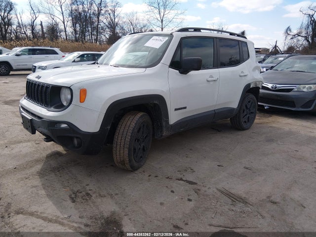 44383262 :رقم المزاد ، ZACNJDAB8MPM66962 vin ، 2021 Jeep Renegade Upland 4x4 مزاد بيع