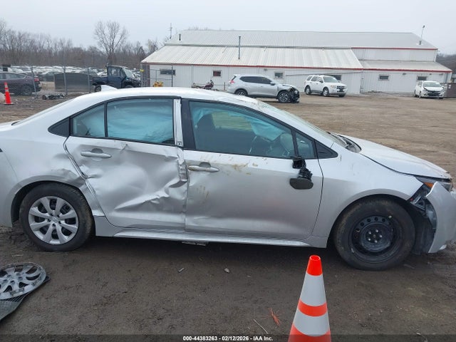 5YFB4MDE6SP359145 Toyota COROLLA LE