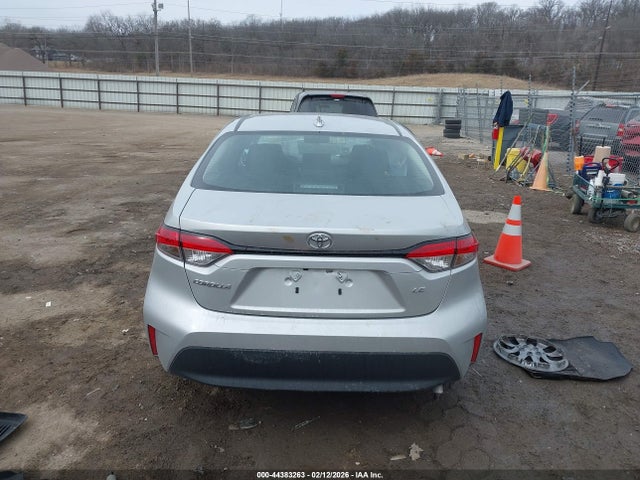 5YFB4MDE6SP359145 Toyota COROLLA LE