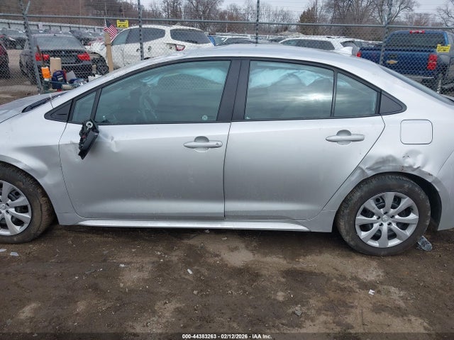 5YFB4MDE6SP359145 Toyota COROLLA LE