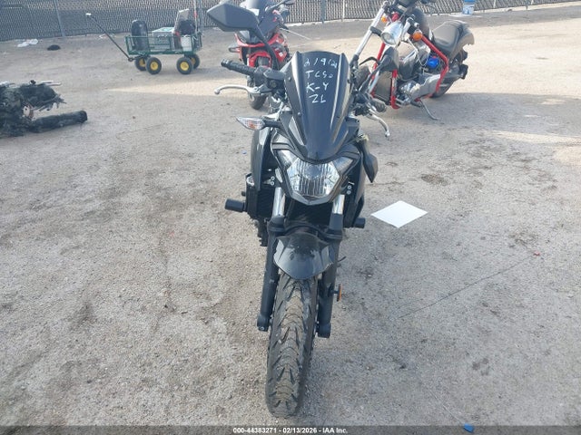 Kawasaki Er650 G 2017 JKAEREG1XHDA01049 Image 4