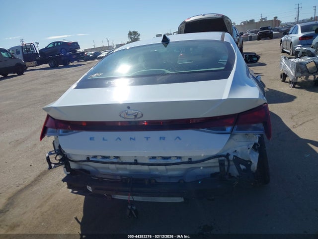 5NPLS4AG1MH003475 Hyundai ELANTRA SEL