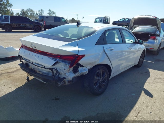 5NPLS4AG1MH003475 Hyundai ELANTRA SEL