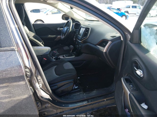 Продажа на аукционе авто 2018 Jeep Cherokee Latitude Tech Connect 4x4, vin: 1C4PJMCB2JD588672, номер лота: 44383306