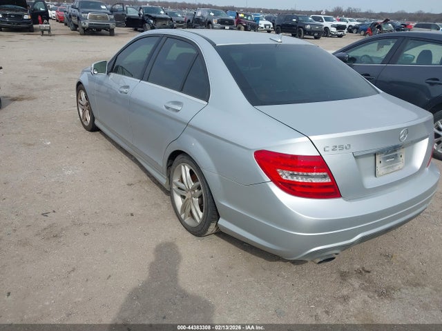 Продажа на аукционе авто 2012 Mercedes-benz C 250 Sport, vin: WDDGF4HB1CA665150, номер лота: 44383308