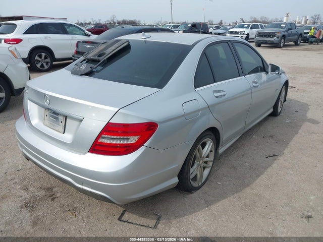 Продажа на аукционе авто 2012 Mercedes-benz C 250 Sport, vin: WDDGF4HB1CA665150, номер лота: 44383308