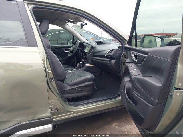 JF2SKAWC6KH573615 Subaru Forester Touring