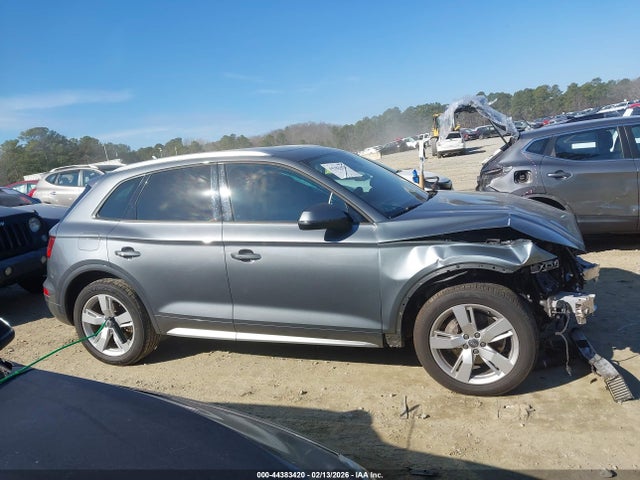 Продажа на аукционе авто 2018 Audi Q5 2.0t Premium/2.0t Tech Premium, vin: WA1ANAFY1J2026552, номер лота: 44383420