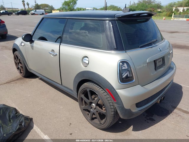 2008 MINI COOPER S WMWMF73568TV36538 Photo 2