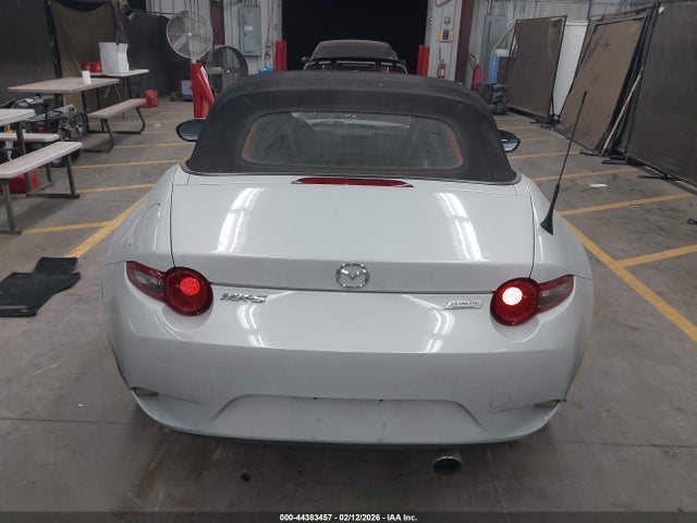 44383457 :رقم المزاد ، JM1NDAB79G0110372 vin ، 2016 Mazda Mx-5 Miata Sport مزاد بيع