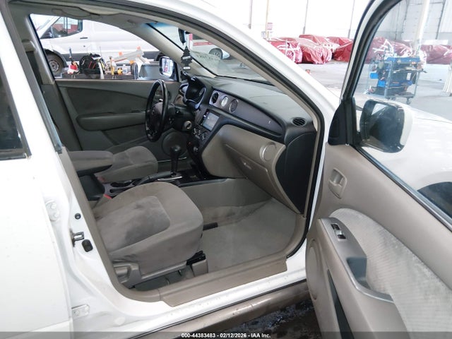 2004 MITSUBISHI OUTLANDER JA4LZ41F64U003085 Photo 4