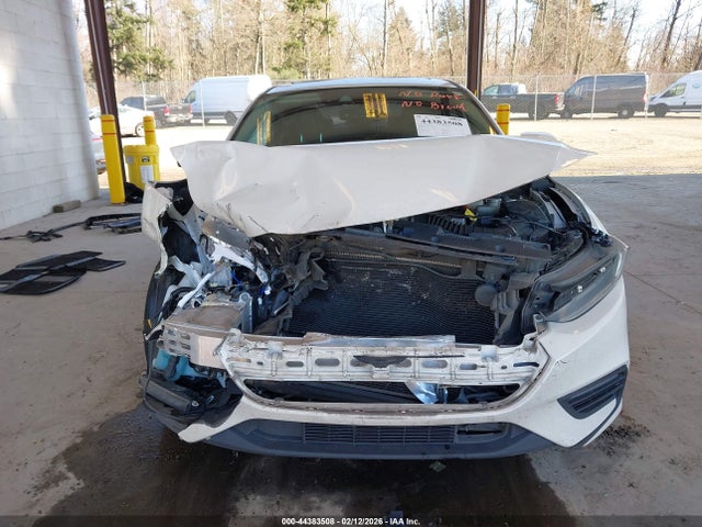 Honda Insight Touring 2019 19XZE4F99KE034244 Image 13