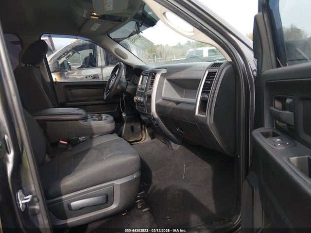 Aukcja sprzedaży 2018 Ram 1500 Express  4x4 5'7 Box, vin: 1C6RR7KTXJS298292, numer aukcji: 44383523