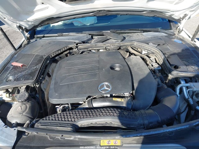 44383562 :رقم المزاد ، 55SWF8DB3LU329119 vin ، 2020 Mercedes-benz C 300 مزاد بيع