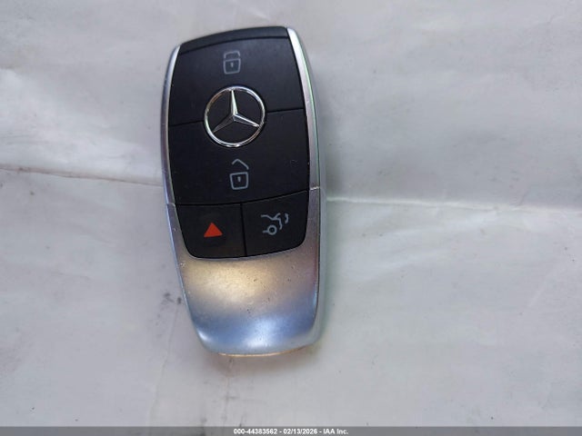 44383562 :رقم المزاد ، 55SWF8DB3LU329119 vin ، 2020 Mercedes-benz C 300 مزاد بيع