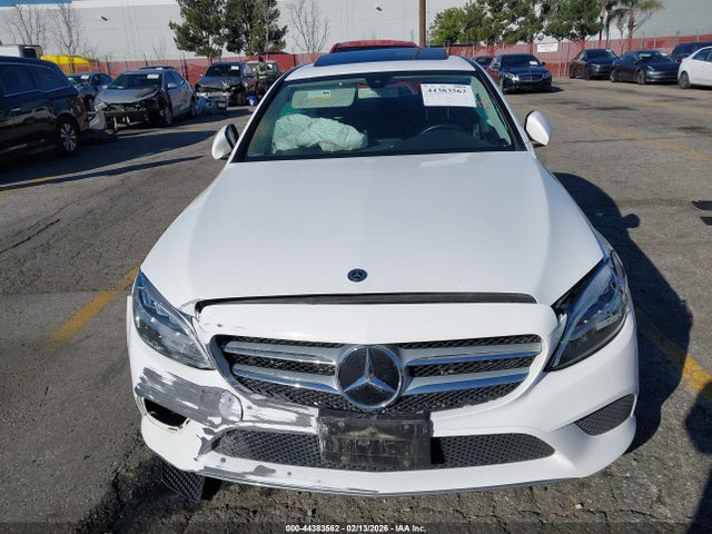 44383562 :رقم المزاد ، 55SWF8DB3LU329119 vin ، 2020 Mercedes-benz C 300 مزاد بيع