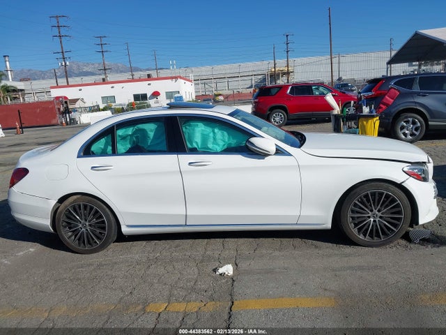 44383562 :رقم المزاد ، 55SWF8DB3LU329119 vin ، 2020 Mercedes-benz C 300 مزاد بيع