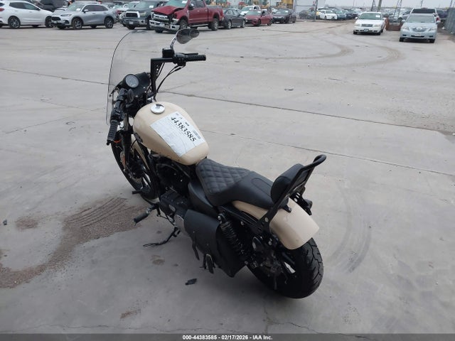 2021 HARLEY-DAVIDSON XL883 1HD4LE214MB410899 Photo 2