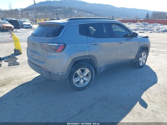 2022 JEEP COMPASS 3C4NJDBB7NT152876 Photo 3