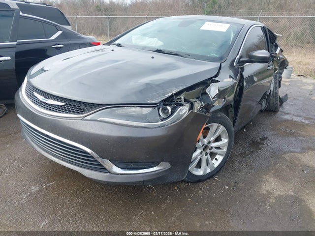 Продажа на аукционе авто 2015 Chrysler 200 Limited, vin: 1C3CCCAB2FN752255, номер лота: 44383665
