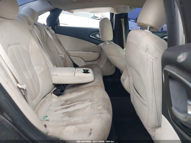 Продажа на аукционе авто 2015 Chrysler 200 Limited, vin: 1C3CCCAB2FN752255, номер лота: 44383665